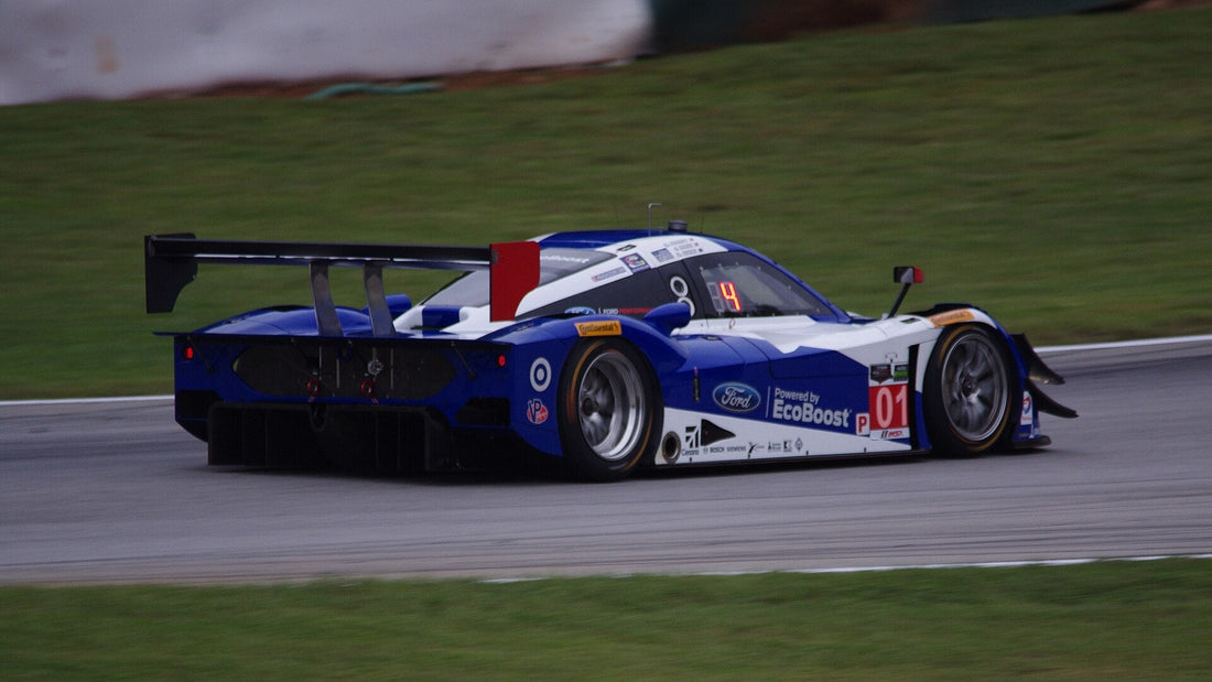 Archive prototype at Road Atlanta during 2015 Petit Le Mans practice; representative endurance-racing image, not a 2026 championship contender. Photo by Mark Seymour / Wikimedia Commons, CC BY 2.0.