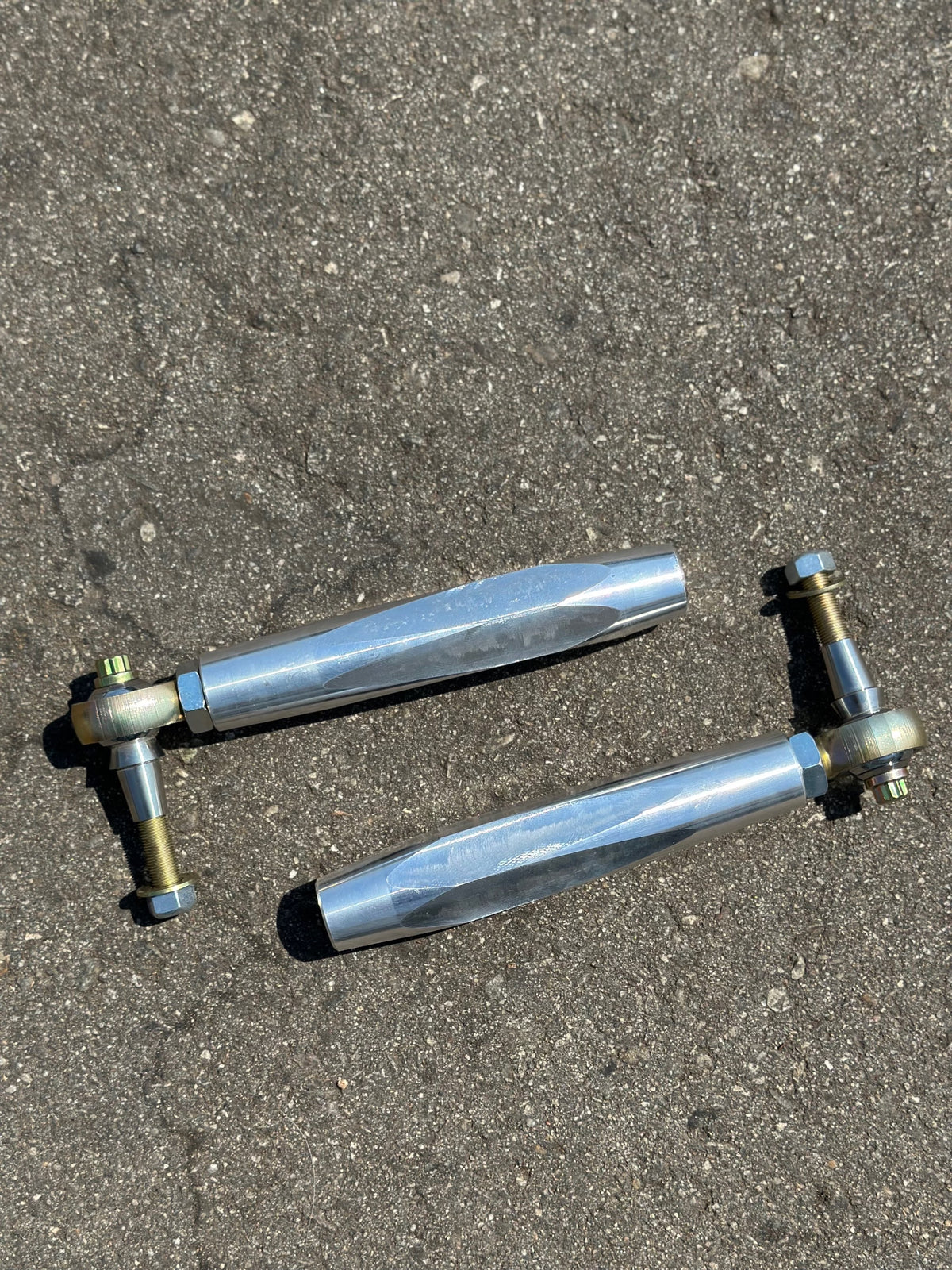 Izzy Fab 2019+ GM 1500 Billet Tie Rod Ends