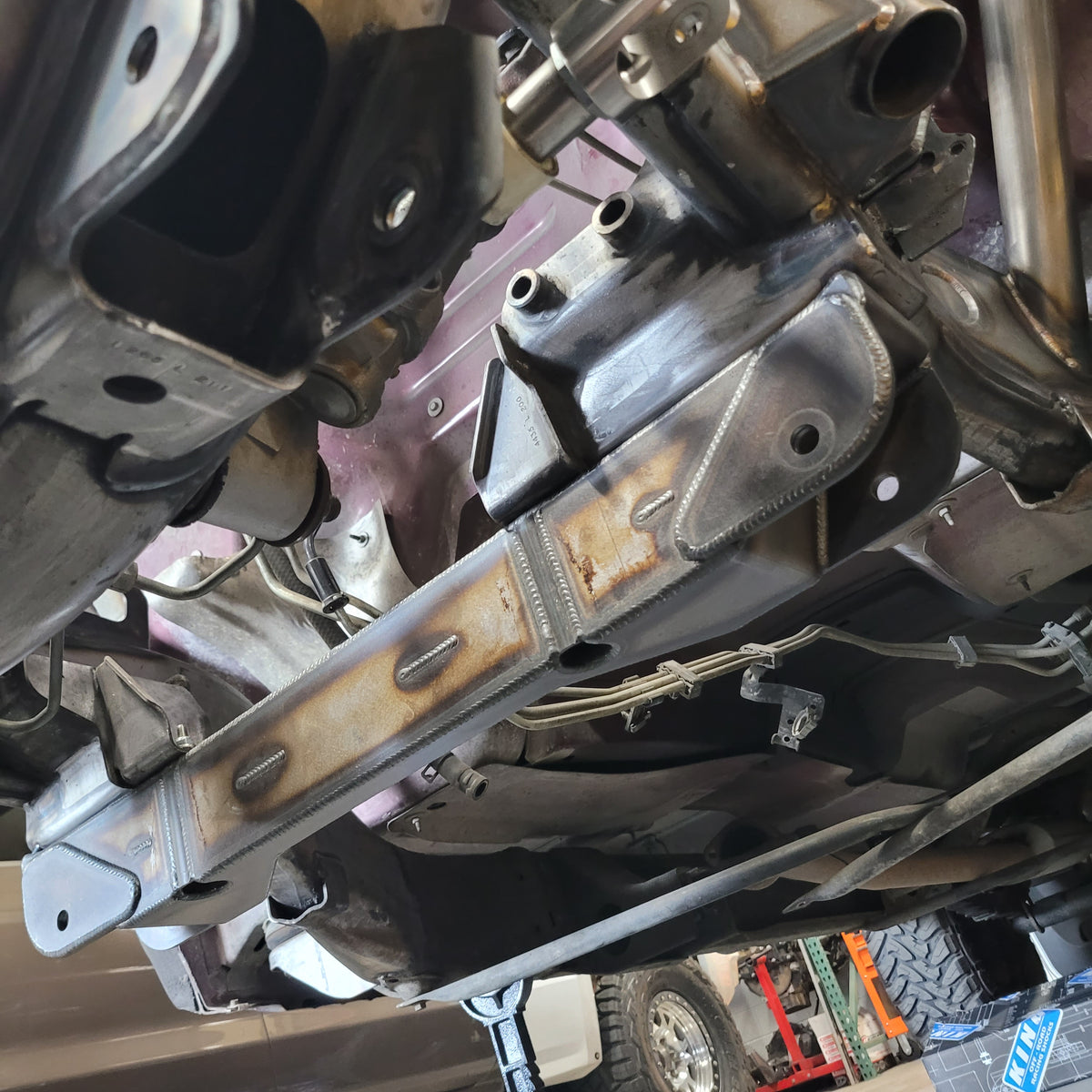 Izzy Fab 1999–2007 GM 1500 Boxed Lower Rear Crossmember