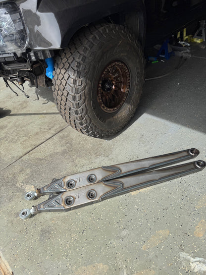 Izzy Fab 55-Inch MIG-Welded Trailing Arms — manufacturer product gallery