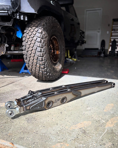 Izzy Fab 55-Inch MIG-Welded Trailing Arms — manufacturer product gallery