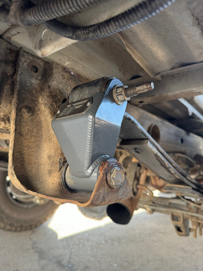 Izzy Fab 1999–2018 GM 1500 OEM-Length Heavy-Duty Shackles — manufacturer product gallery