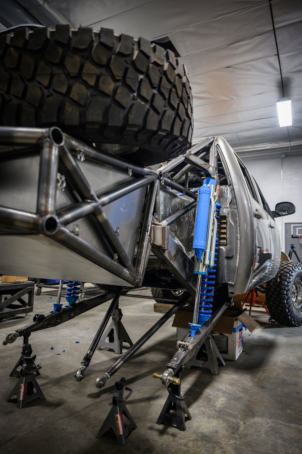 Izzy Fab Prerunner Traditional Four-Link Components — manufacturer product gallery