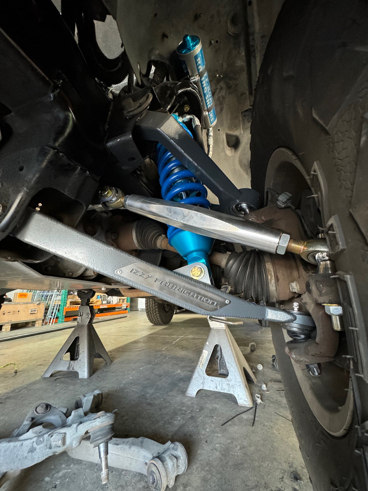 Izzy Fab 2007–2018 GM 1500 Mid-Travel Kit with King Coilovers — manufacturer product gallery