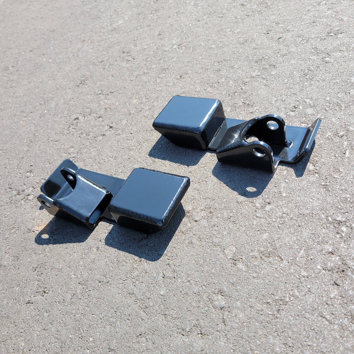 Izzy Fab Spring-Over Shock Mount and Bump Pad